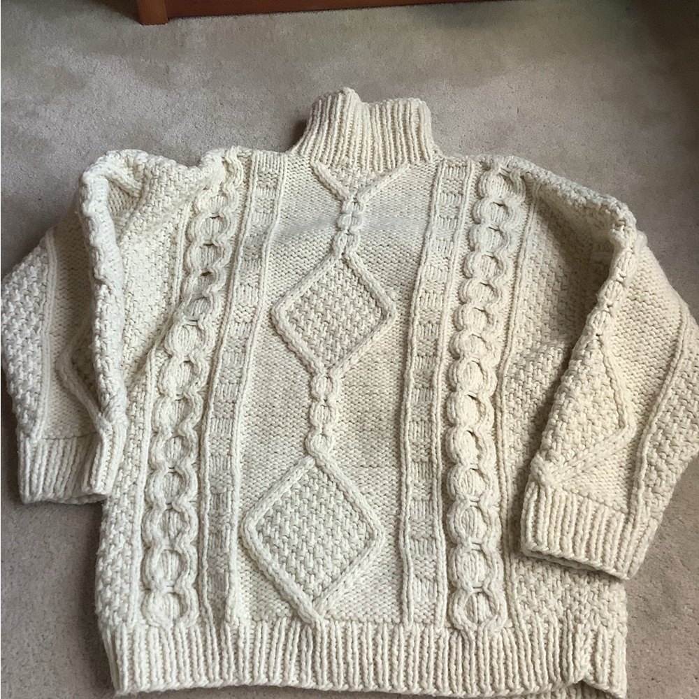 Hand made thick chunky knit wool? Cable knit sweater. Large?